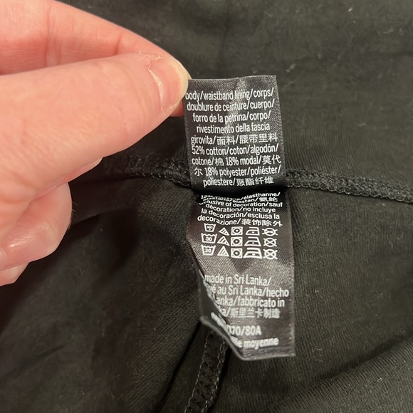 Victoria Secret Sport Bootcut Yoga Pants with fake Zippered Pockets Large Black - Picture 5 of 5